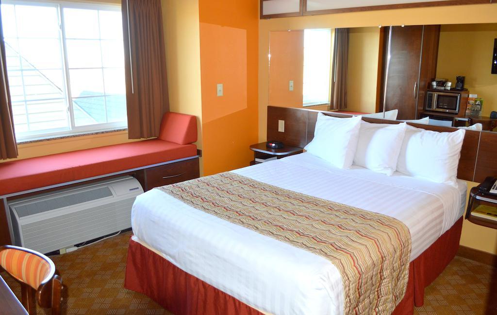 Microtel Inn And Suites By Wyndham Rawlins Exterior foto